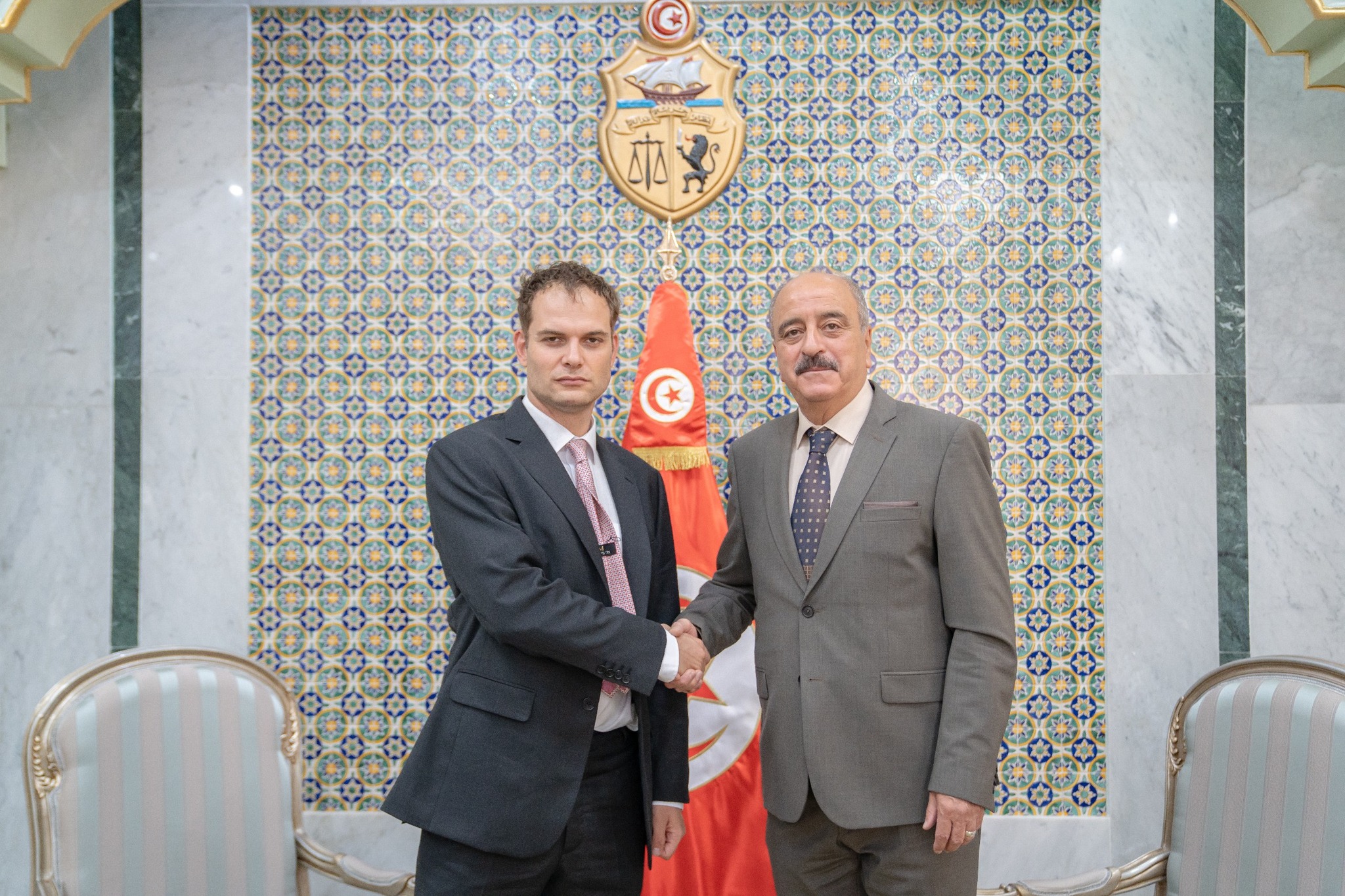 وزير الشؤون الخارجية والهجرة والتونسيين بالخارج يستقبل وزير الدّولة البريطاني المُكلّف بالشّرق الأوسط وشمال إفريقيا وأفغانستان وباكستان